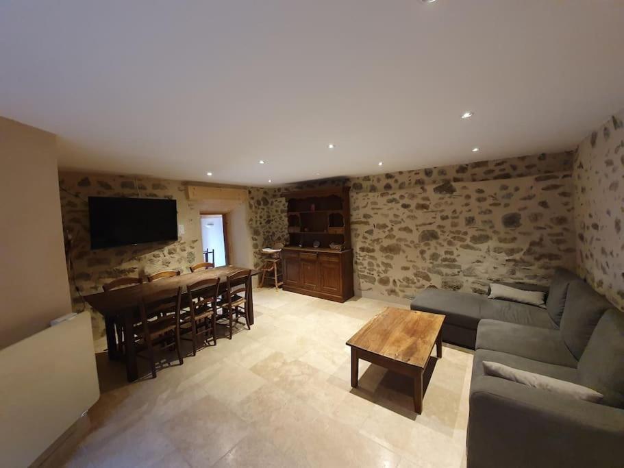 Grange En Pierres. Grand Jardin Et Belle Vue Villa Saurat Luaran gambar